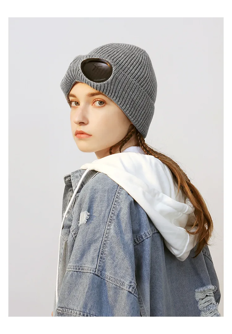 Brimless Hat With Goggles For Men And Women In Winter Hat Neutral Solid Color Skull Knitted Hat In Winter