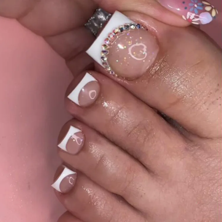 False Toe Nails